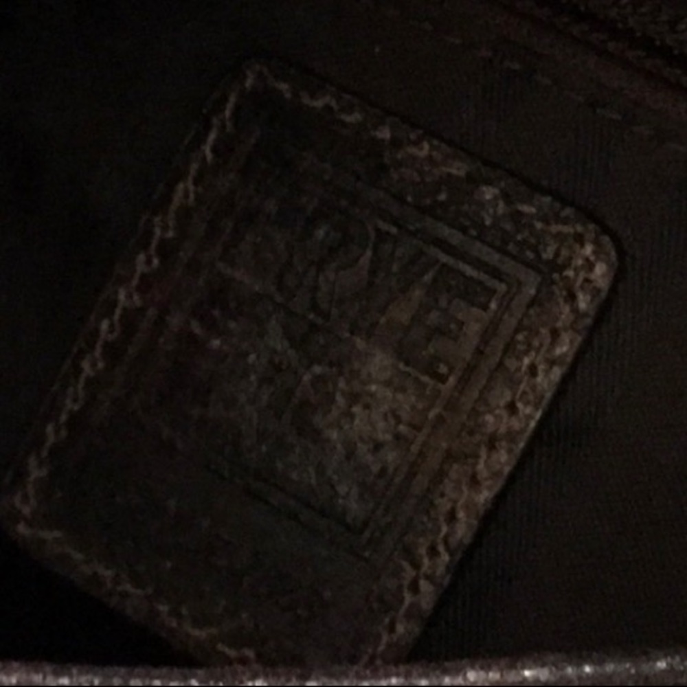 🔥SOLD🥳🤣 Studded ‘Deborah' Shoulder Bag👜 - Picture 7 of 8